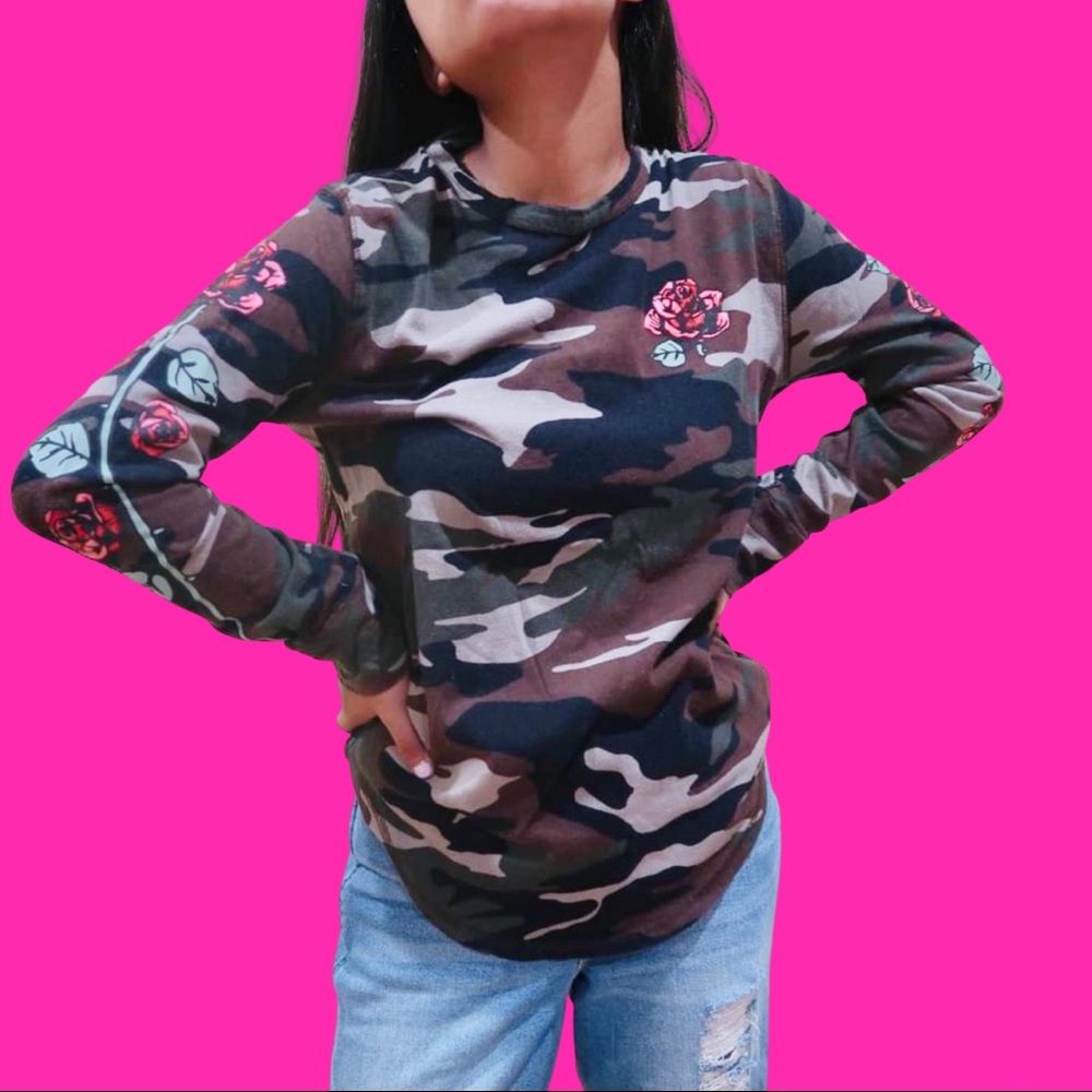 XS Army Hollister Long Sleeve💚✨